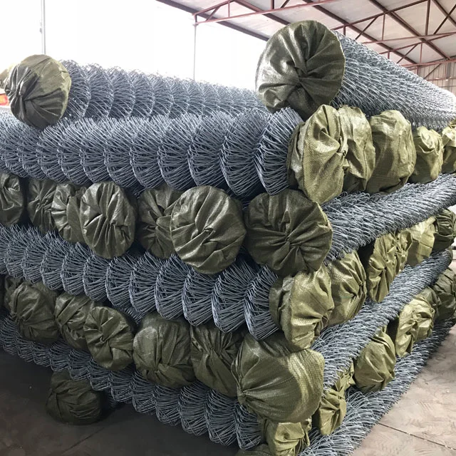 Wholesale Galvanized Wire Mesh Chain Link Fence and Barbed Wire Fence Farm Fence