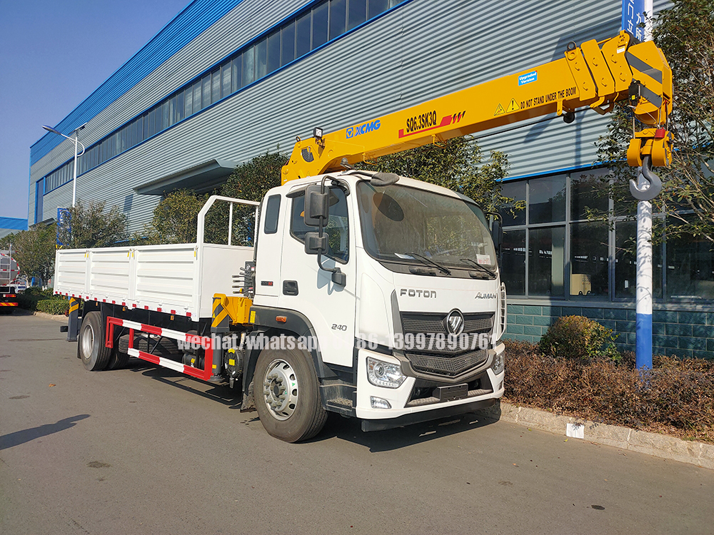 Foton Truck With Crane Jpg