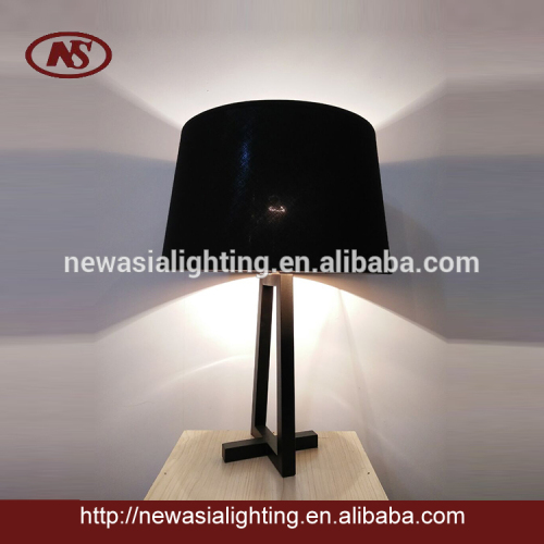 Modern retro black table lamp