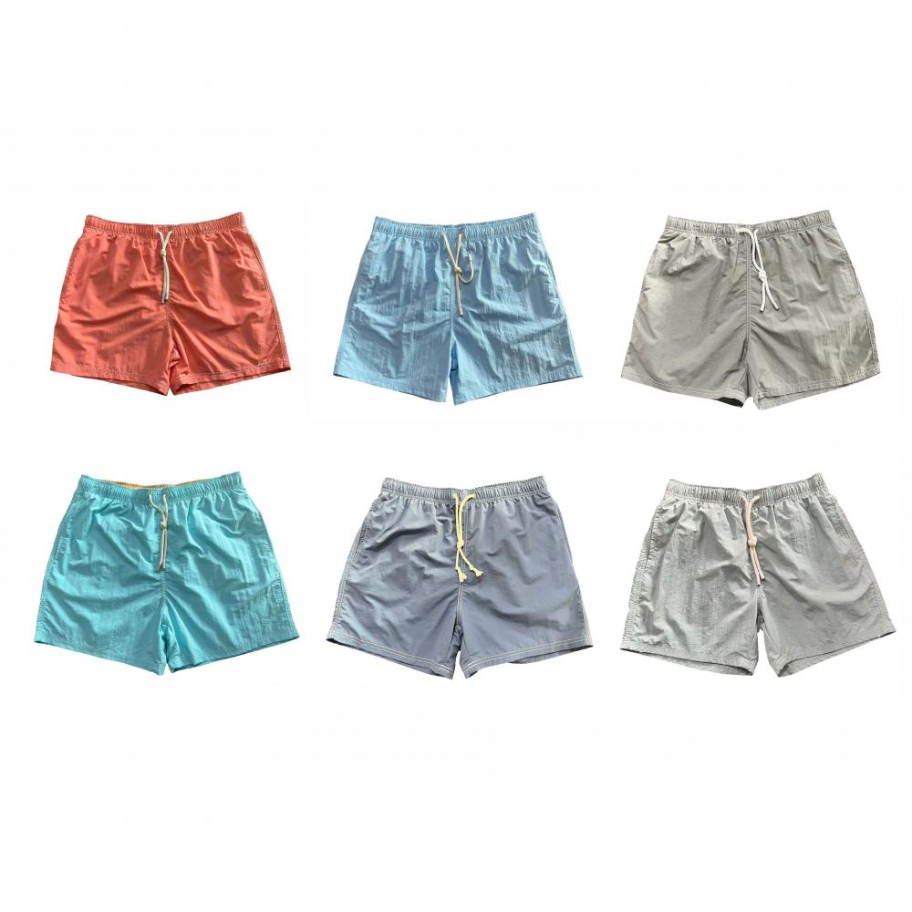 Pantaloncini da spiaggia per uomini opzionali di colore multi solido