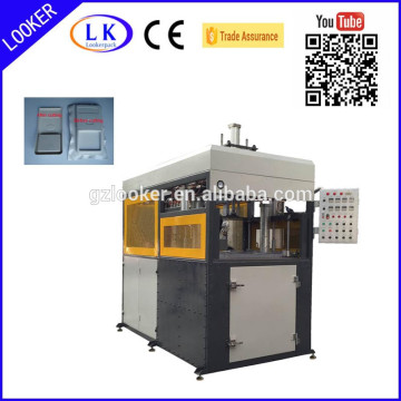 Refrigerator inner plastic part vacuum forming machine