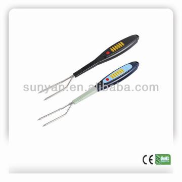 Digital grill thermometer fork with LED
