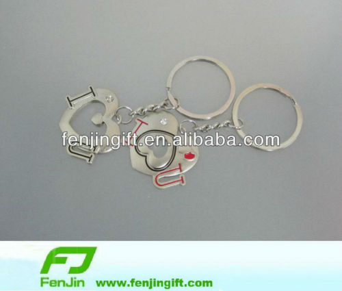 couples customized round metal keychain