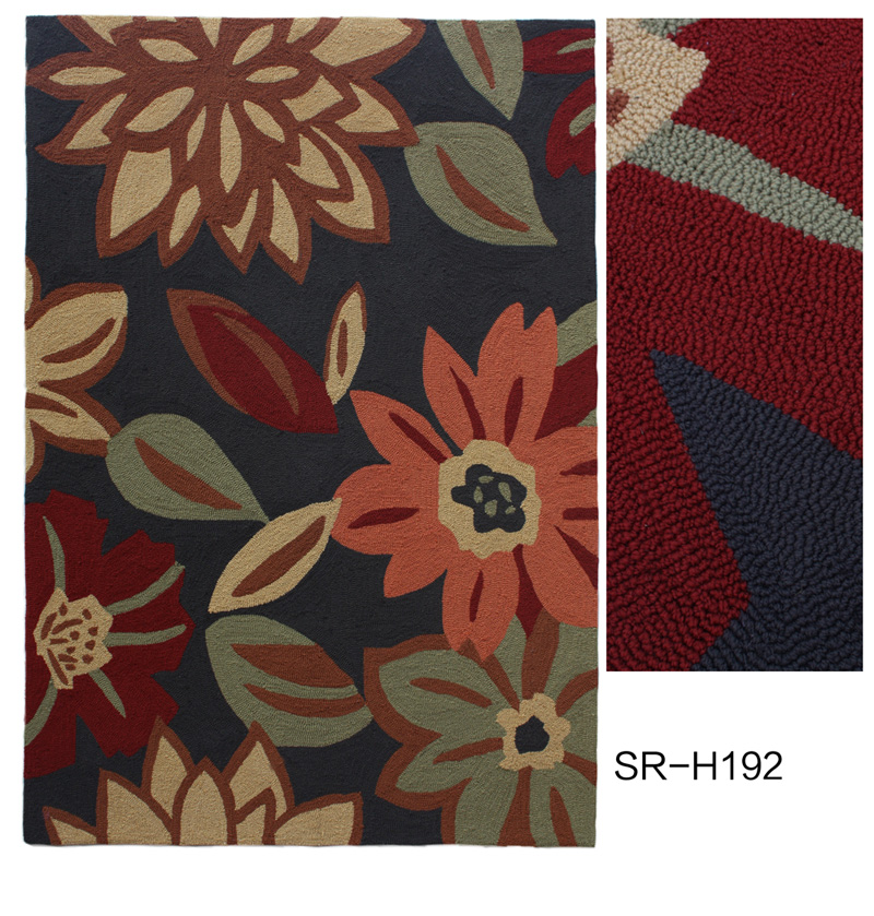Polyester Hand Hooked Rug with Flower Design