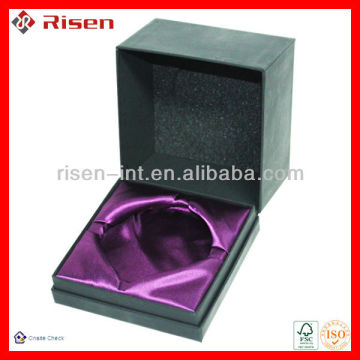 black bracelet box