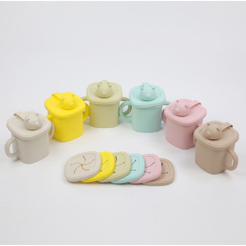 Tasse de collation en silicone à tasse en sippy en forme d&#39;ours personnalisée 2 en 1