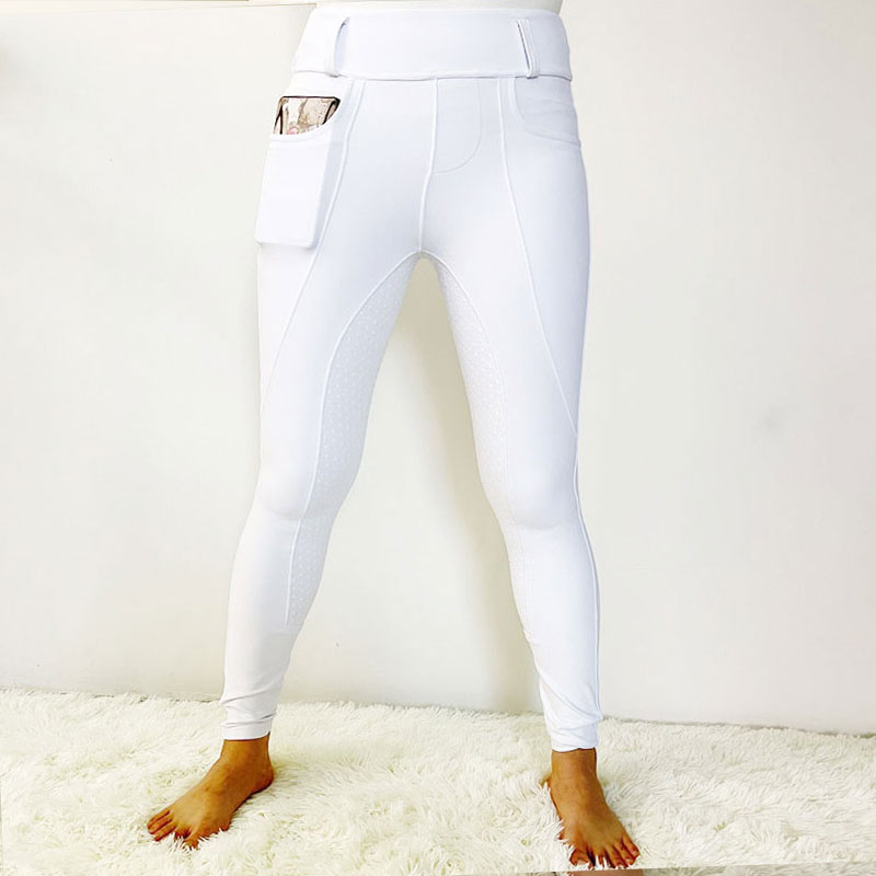 In stock vestiti equestri calzoni bianchi per le donne