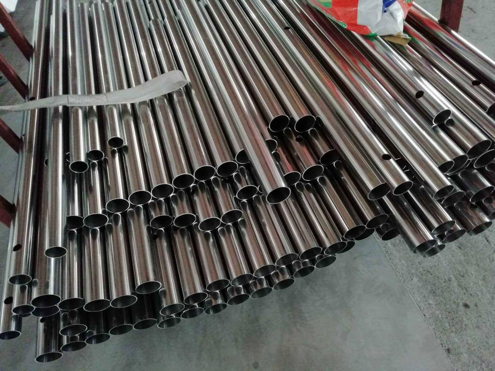 Supply ASTM A240 SS Round Pipe