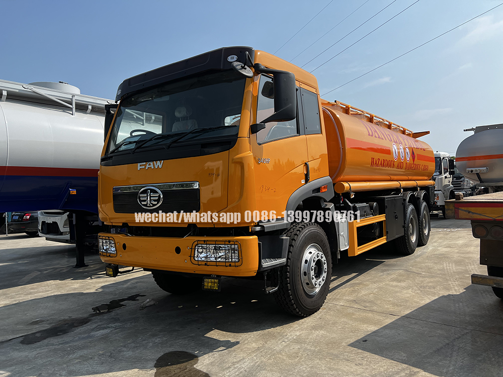 Refined Fuel Distribution Truck Jpg