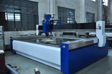 Abrasive Waterjet Cutting Machine with table