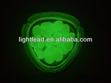 glow in the dark pebbles