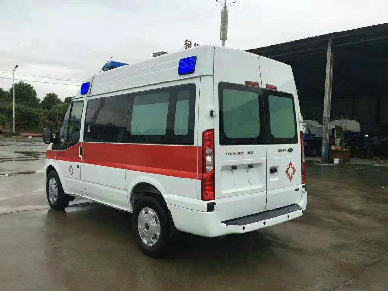 2020 Ford ambulance Emergency Ambulance للبيع