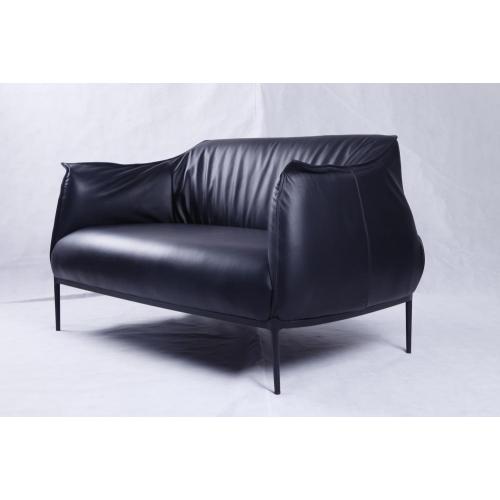 עיצוב מודרני Archibald Loveseat מאת ז&#39;אן מארי מסו