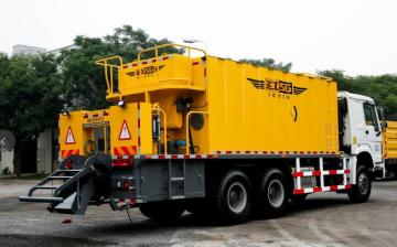 High-Tech Intelligent Slurry Paver/Micro Surfacing Truck