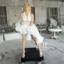 Life size polyresin sexy girl fiberglass movie star sculpture resin marilyn monroe statue