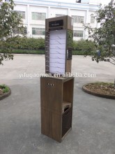 Eyewear display rack with wire hook