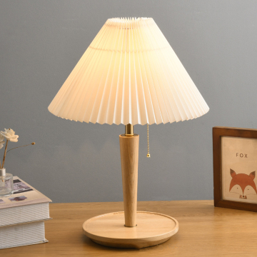 Nordic Designer Retro Walnut Pleated Table Lamp