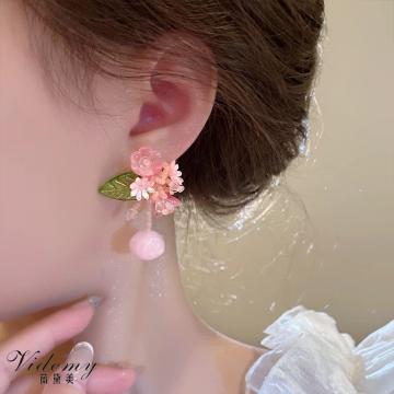 Vibrant Flower Earrings for Trendy Style