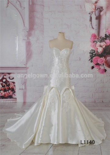 Satin sweetheart neckline special skirt design mermaid bridal dress