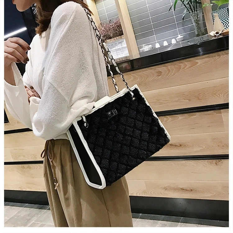 2021 New Rhombic Chain One-Shoulder Plush Messenger Bag for Women