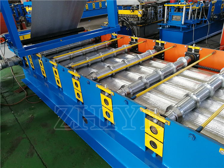 roll forming machine