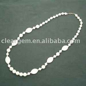 bead necklace