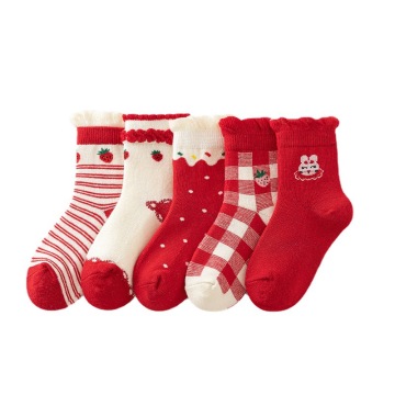 Red girl's sock combination