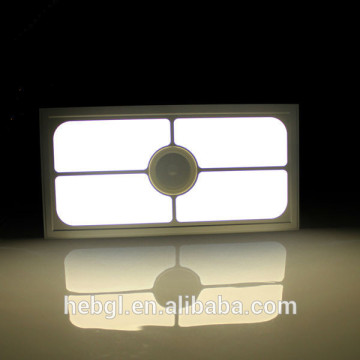 Acousto-optic panel light