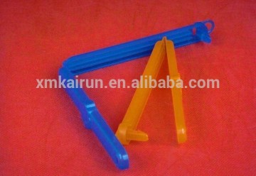 plastic food bag closure clip/plastic mounting clip/plastic swivel clip