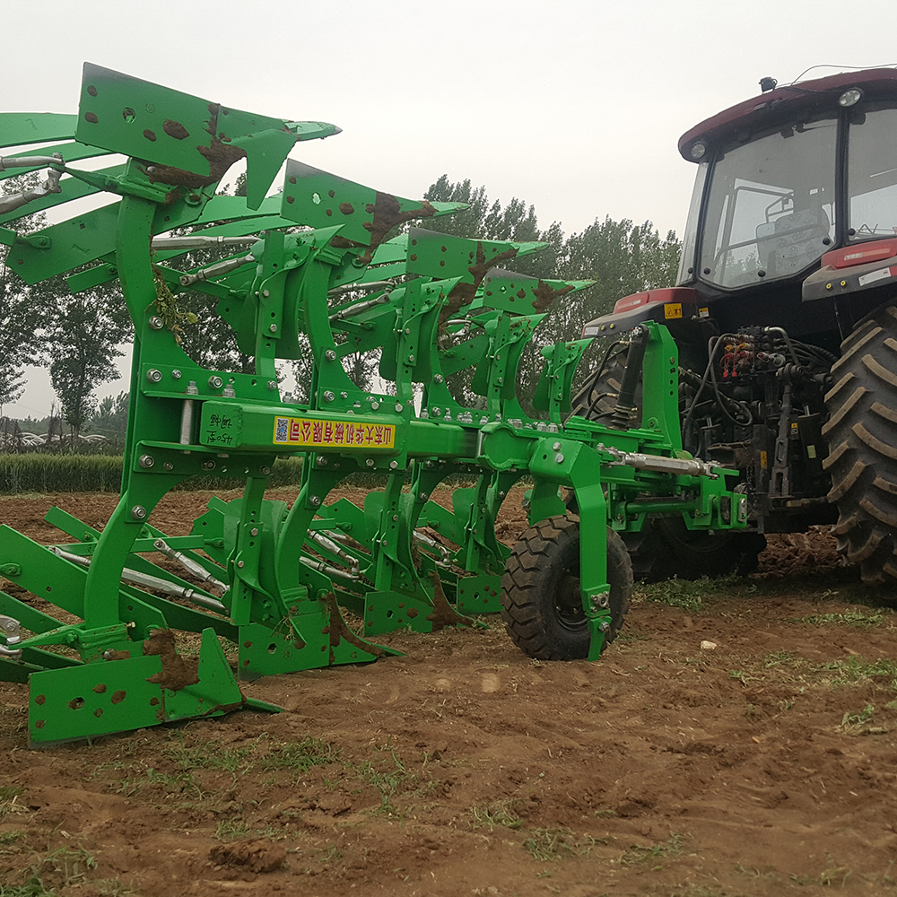 High efficiency reversible plow