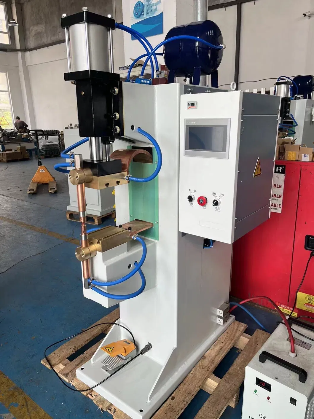 Mfdc Pneumatic Inverter DC Spot Welding Machine with ISO CCC