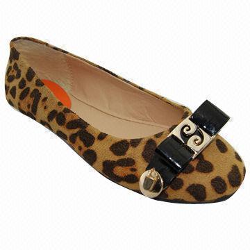 Girl's boots with popular leopard print elements, made of PU