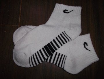 men and woman stripe socks