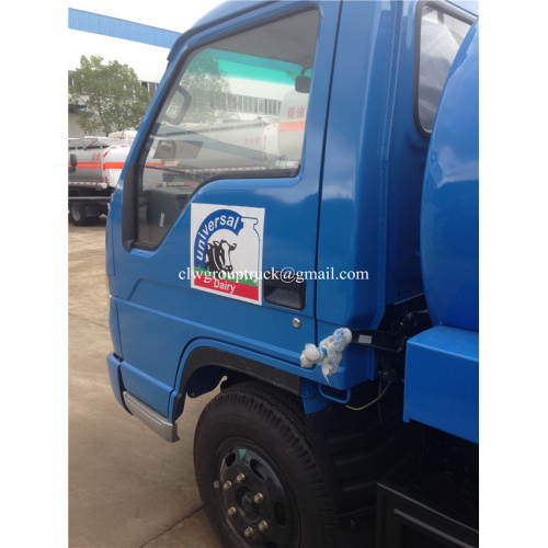 Mobile tanker truck milk cooling tank for sale