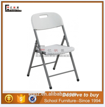 Comfortable HDPE Folding Chair White Plastic Folding Chair for Garden