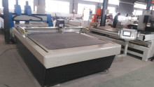 cnc oscillating blade foam cutting machine