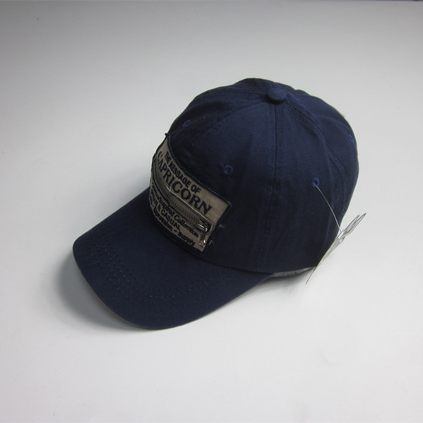 Novelty Sports Cap with Zipper Pocket