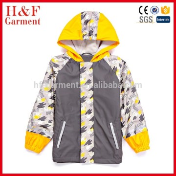 Lovely child rainsuit nylon raincoat with PVC coating