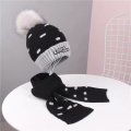 Gorro de punto de invierno cálido con forro polar para niños.