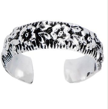 Handcrafted Sterling Silver Flower Toe Ring Body Jewelry