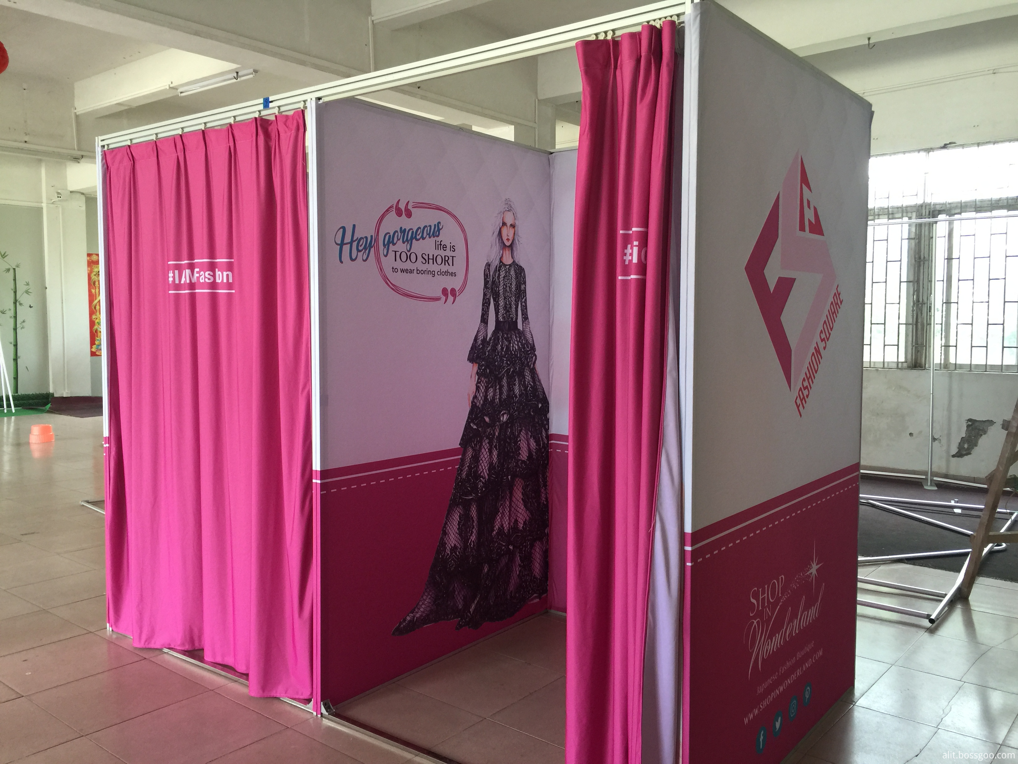 exhibition booth room