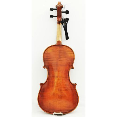 Старинная скрипка с красивым звуком