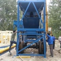 small mobile concrete mixing plant YHZS35