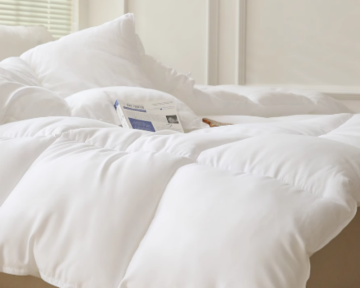 Hotel High-end White Feather Silk Quilt