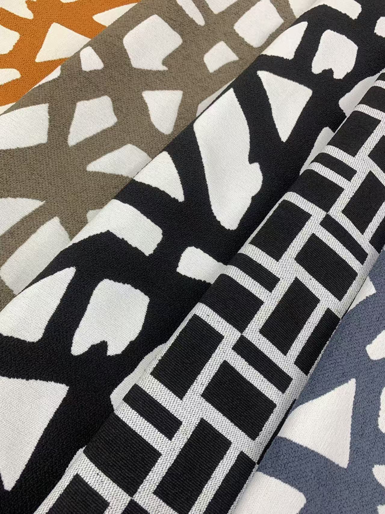 Πολύχρωμο γεωμετρικό ύφασμα ταπετσαρίας Multi Color Geometric Upholstery Fabric