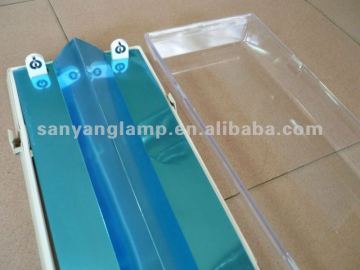 T8 flourescent light fixture with shade