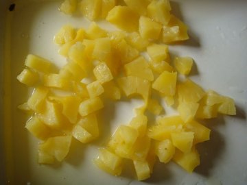 Canned Pineapple in Pieces (Chunks)