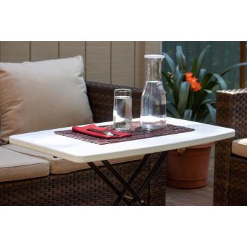 Plastic folding lawn tables