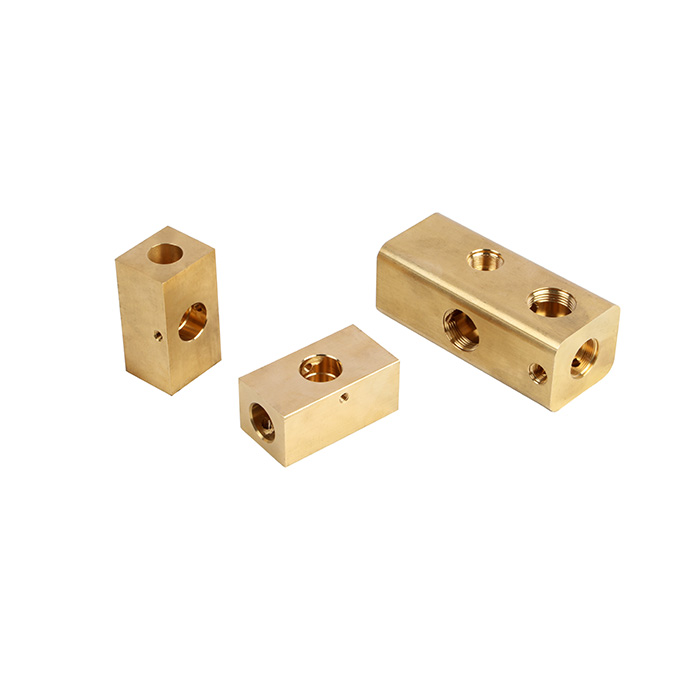 Brass faucet connector for shower faucet