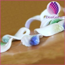 Wholesale handmade fine ceramic leaves